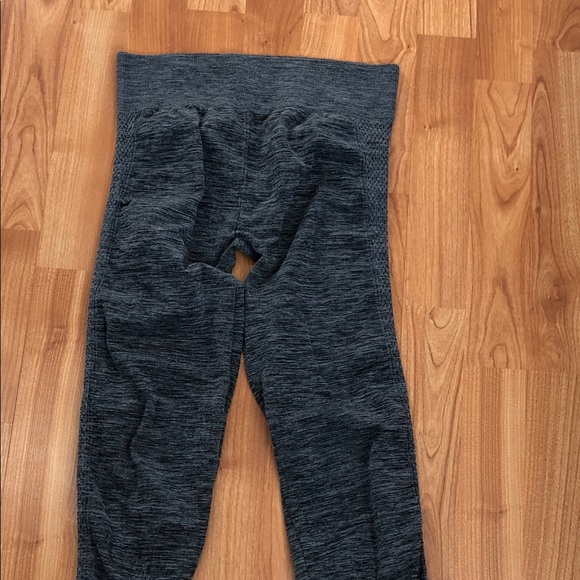 Gray athletic leggings - Picture 1 of 1